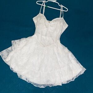 vintage white floral dress v neck with straps